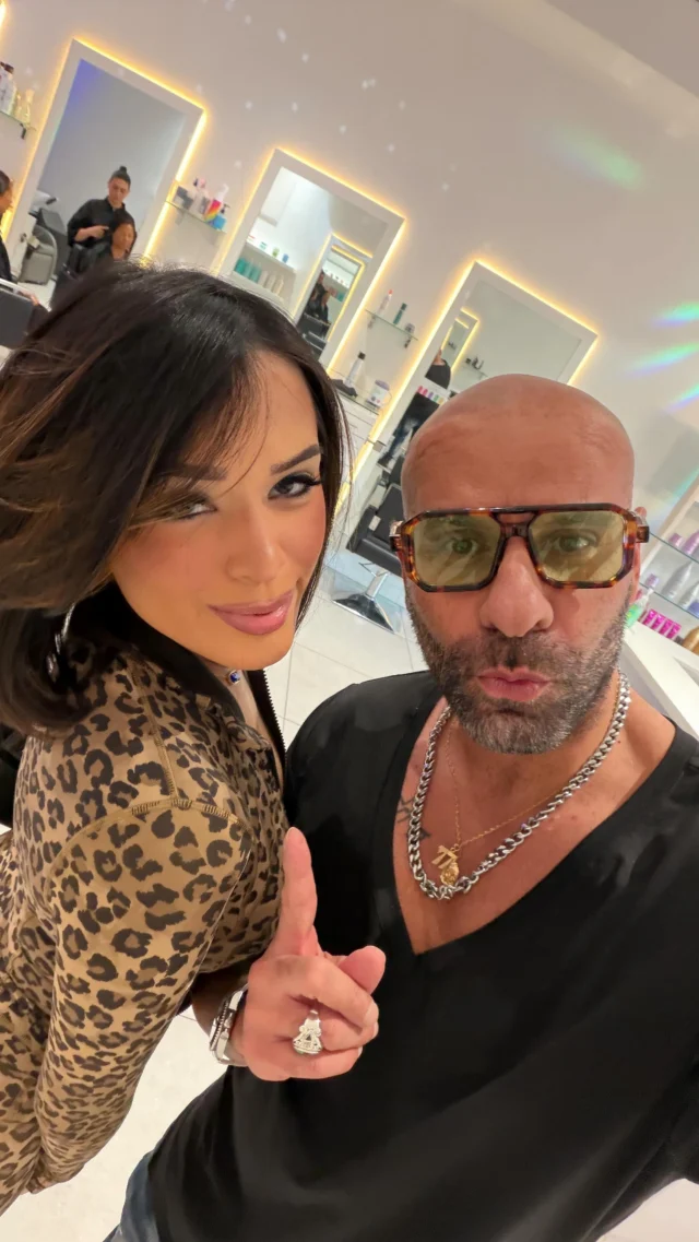 Your confidence starts in my chair… thank you @rosespamfam for your trust in my hands  #signaturesalon #claudebaruk #lasvegas #celebrityhairstylist